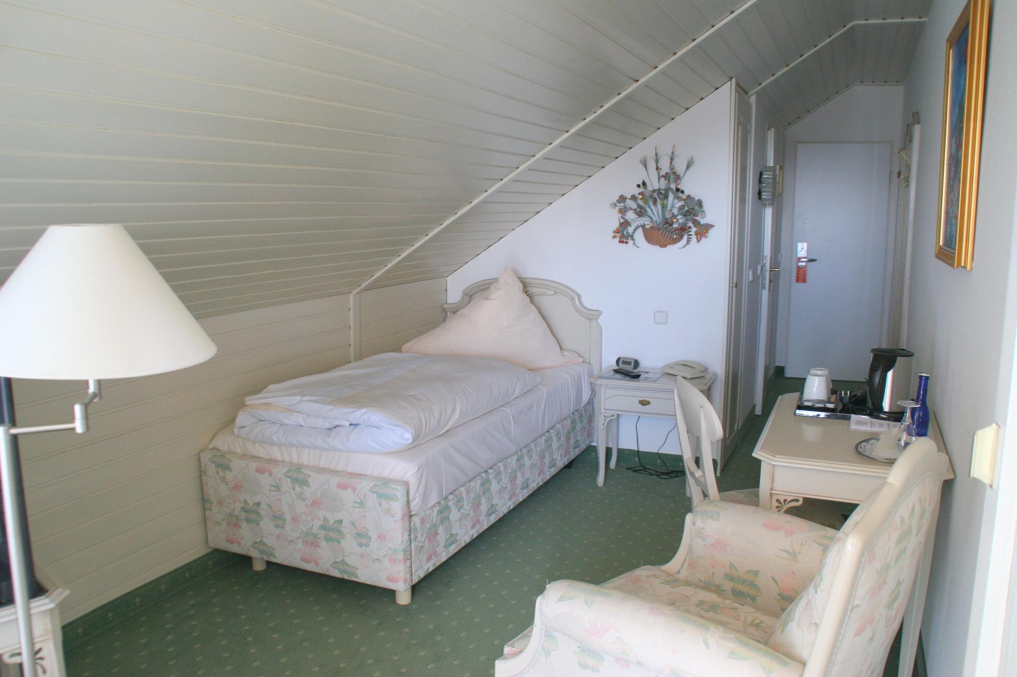 Sure Hotel By Best Western Rhoen Garden Poppenhausen Bagian luar foto