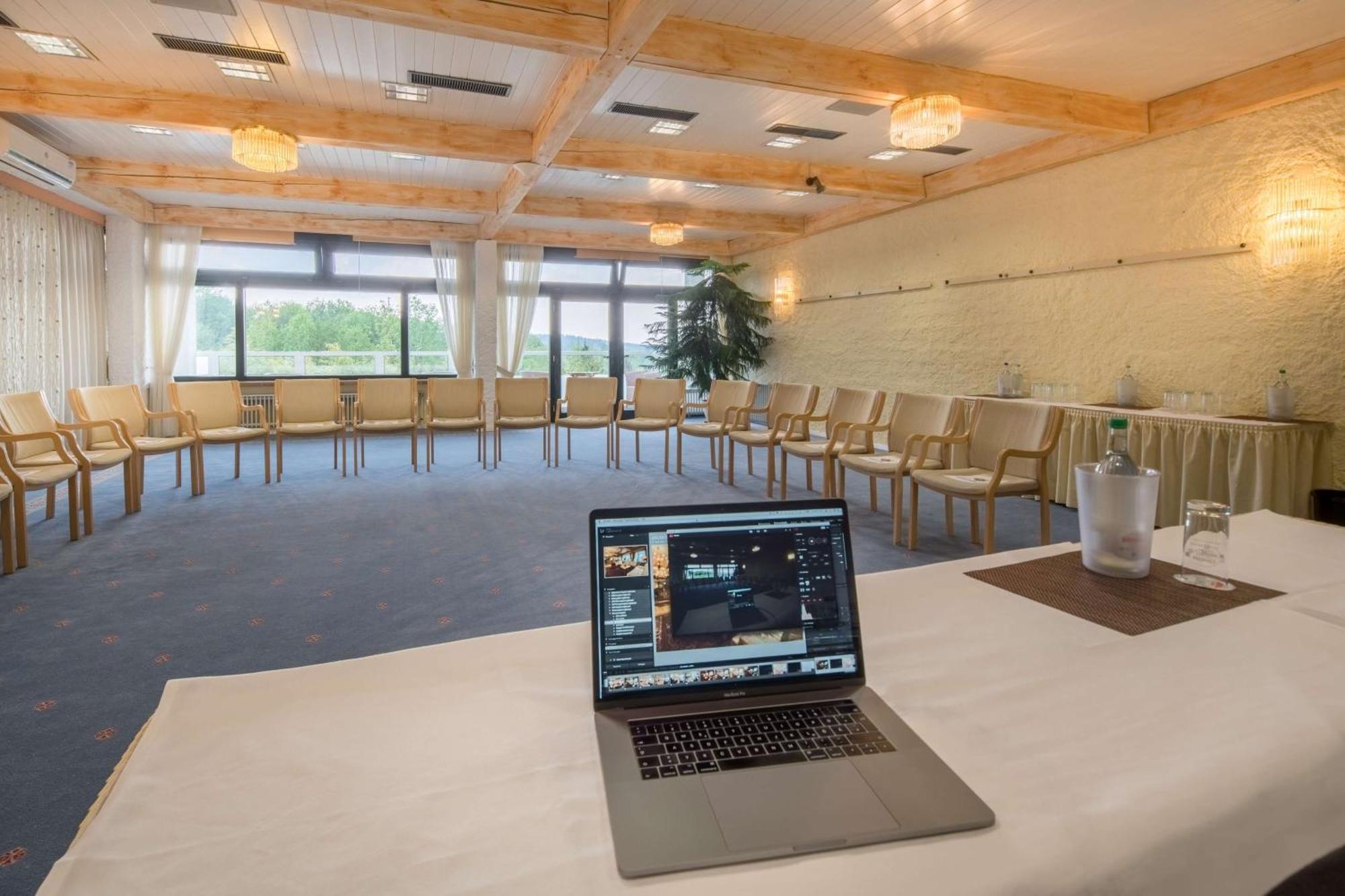 Sure Hotel By Best Western Rhoen Garden Poppenhausen Bagian luar foto