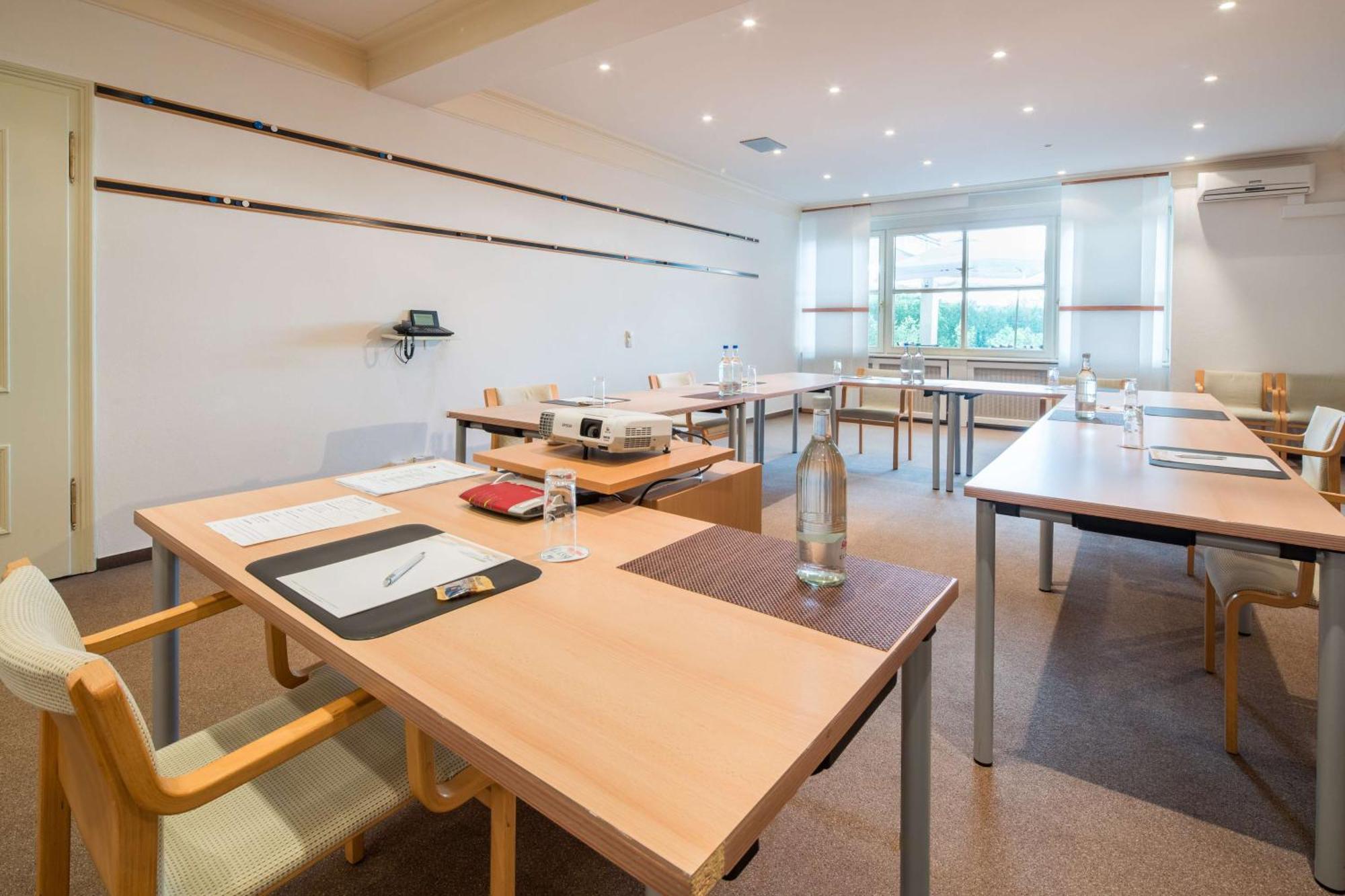 Sure Hotel By Best Western Rhoen Garden Poppenhausen Bagian luar foto
