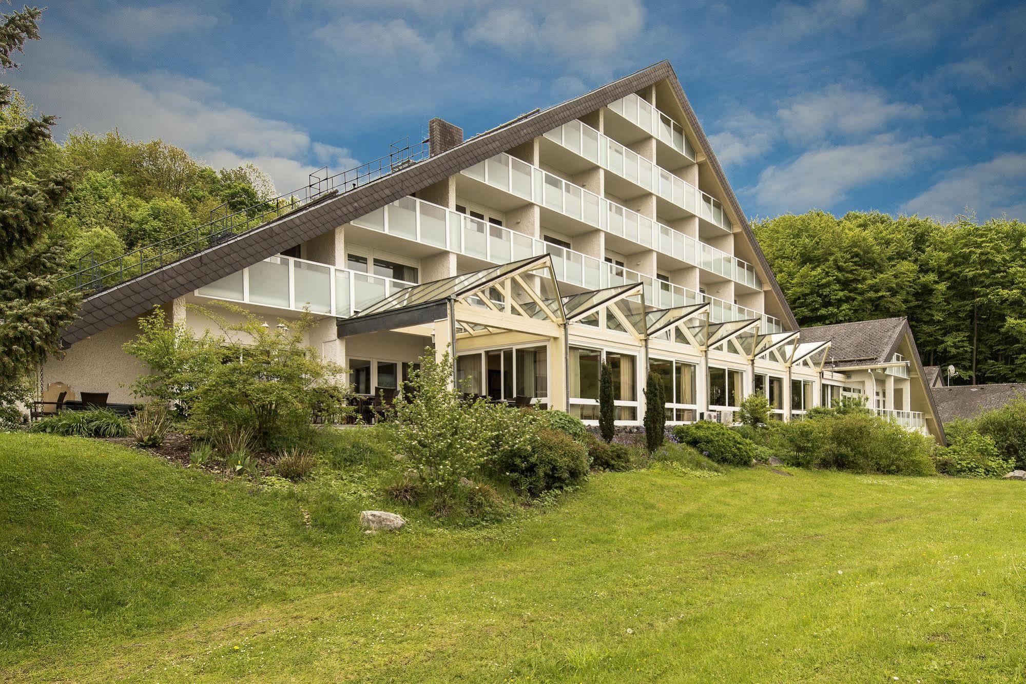 Sure Hotel By Best Western Rhoen Garden Poppenhausen Bagian luar foto