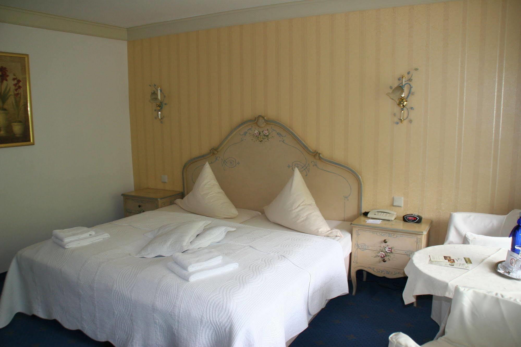 Sure Hotel By Best Western Rhoen Garden Poppenhausen Bagian luar foto